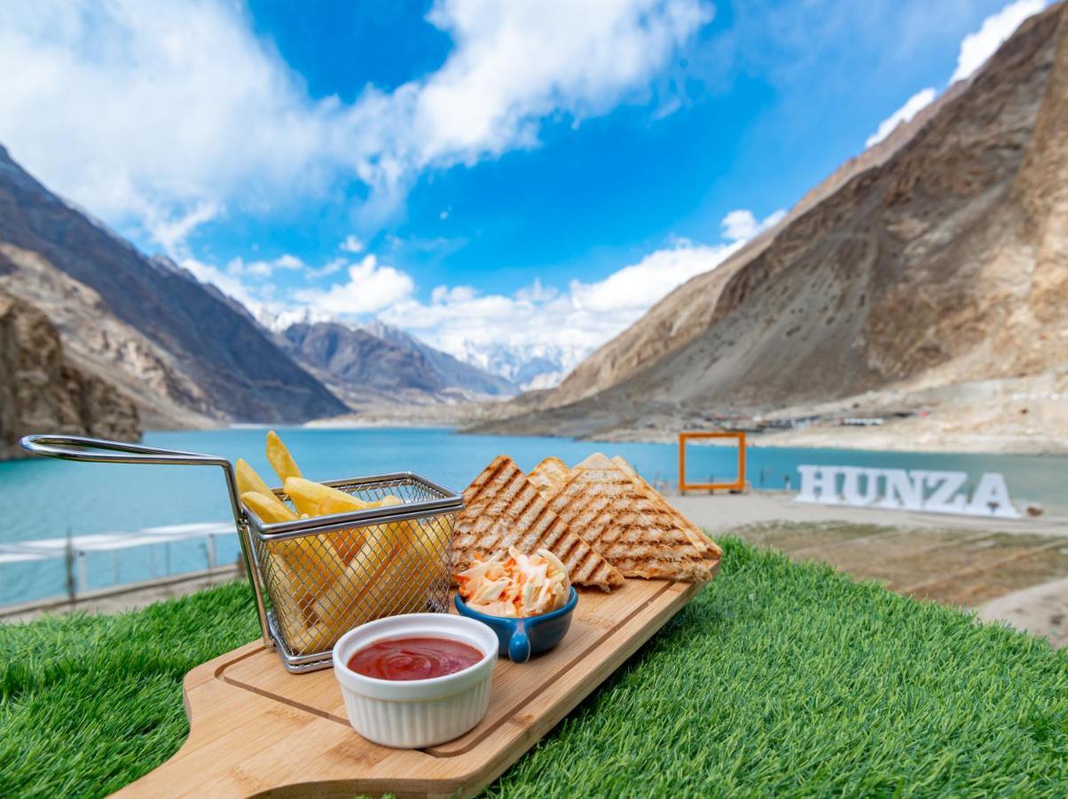 Luxus Hunza Attabad Lake Resort Karimabad  Екстериор снимка