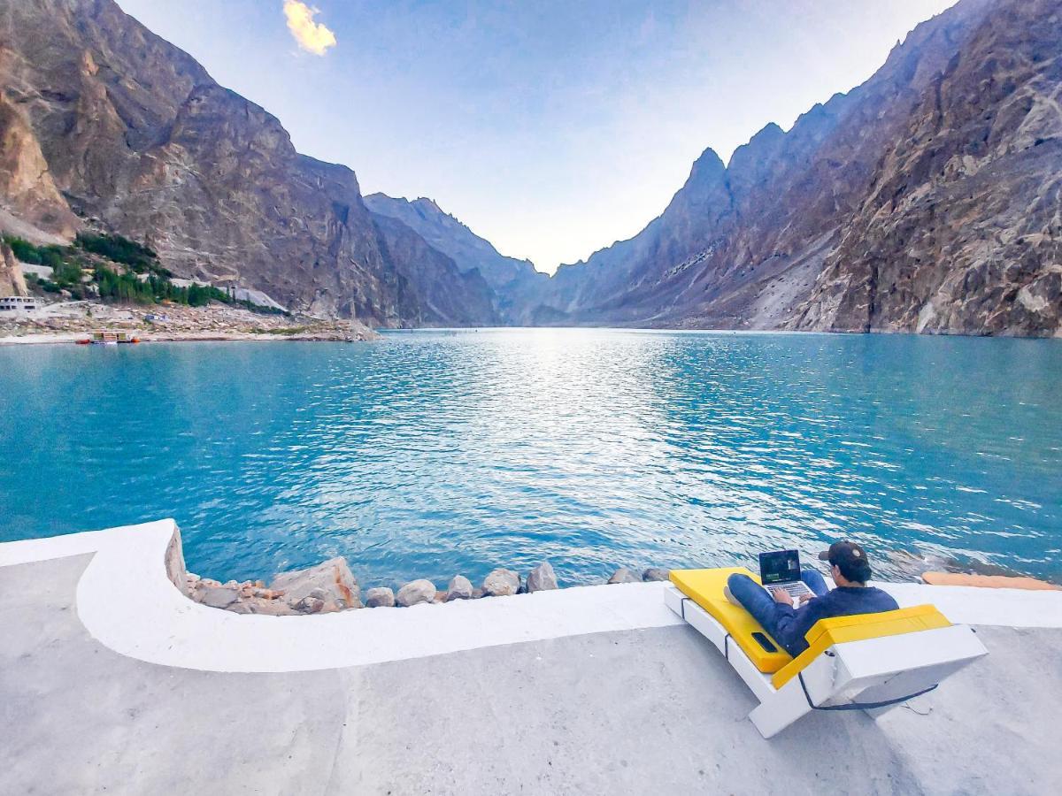 Luxus Hunza Attabad Lake Resort Karimabad  Екстериор снимка