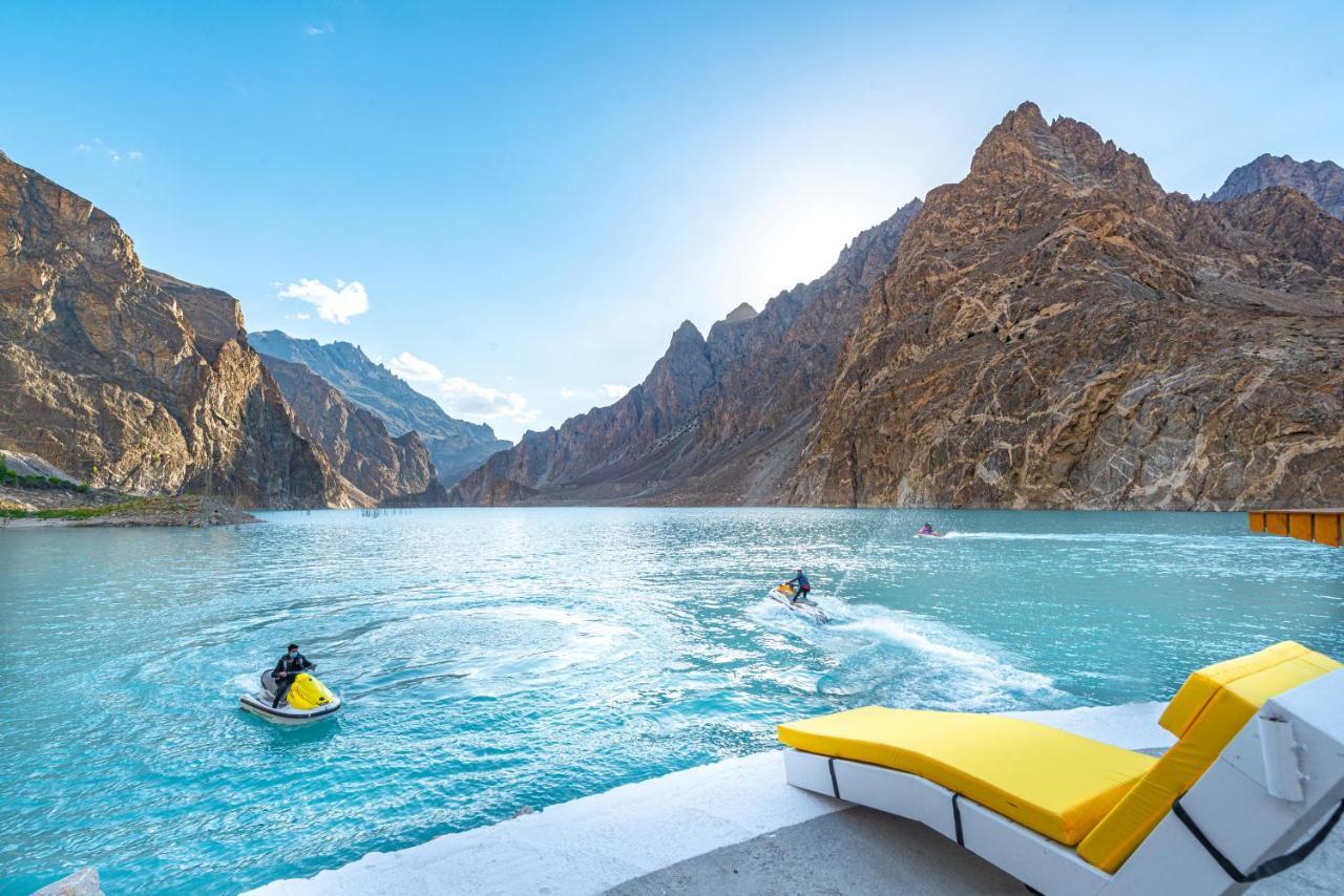 Luxus Hunza Attabad Lake Resort Karimabad  Екстериор снимка