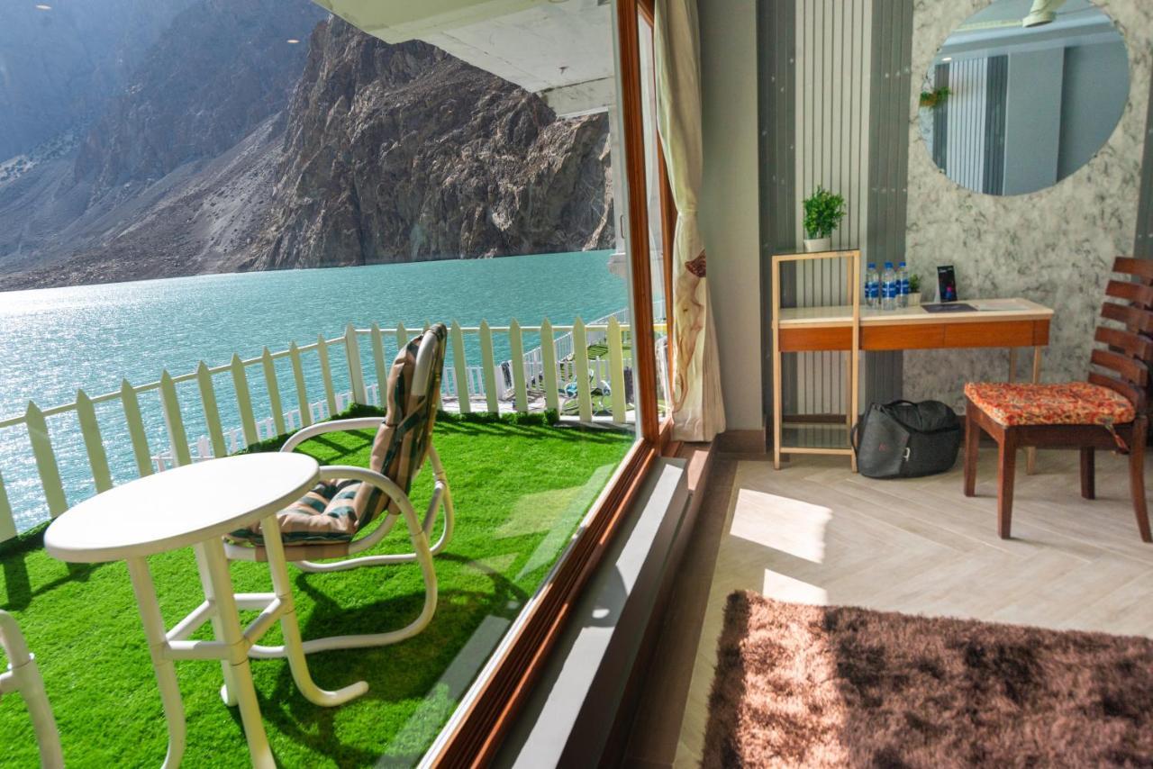 Luxus Hunza Attabad Lake Resort Karimabad  Екстериор снимка