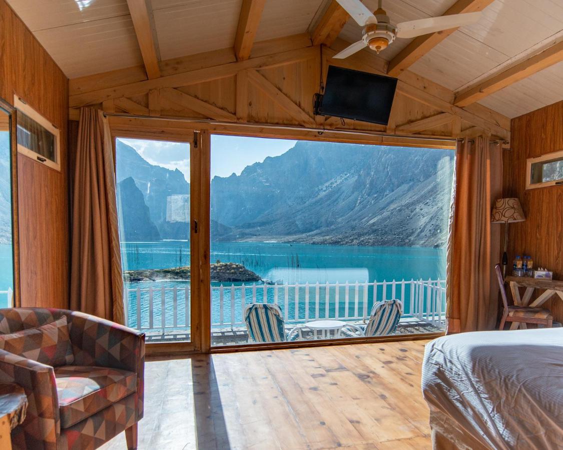 Luxus Hunza Attabad Lake Resort Karimabad  Екстериор снимка