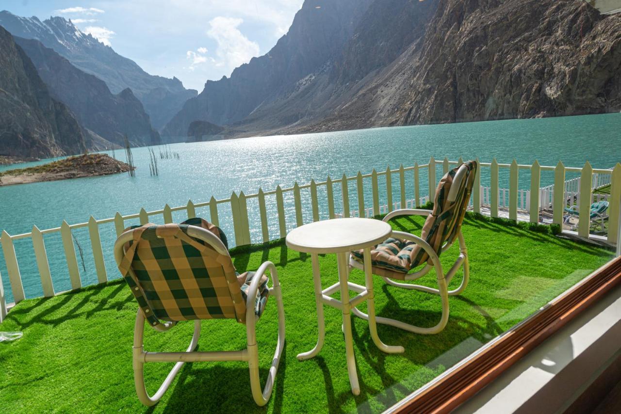 Luxus Hunza Attabad Lake Resort Karimabad  Екстериор снимка