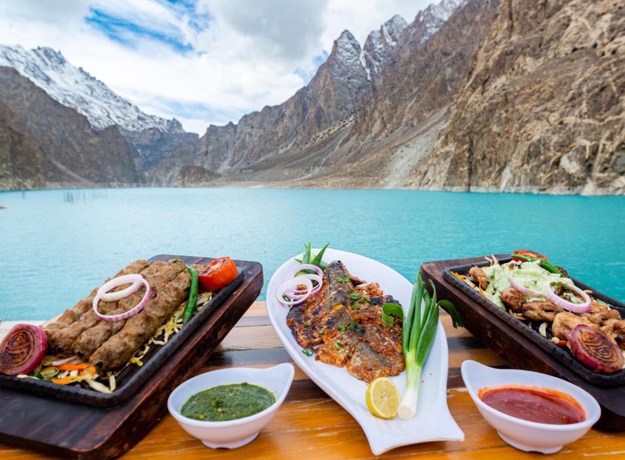 Luxus Hunza Attabad Lake Resort Karimabad  Екстериор снимка