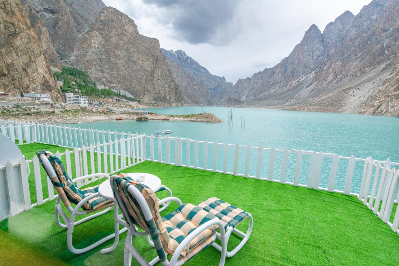 Luxus Hunza Attabad Lake Resort Karimabad  Екстериор снимка