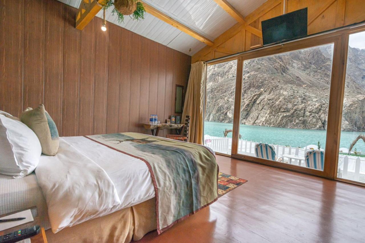 Luxus Hunza Attabad Lake Resort Karimabad  Екстериор снимка